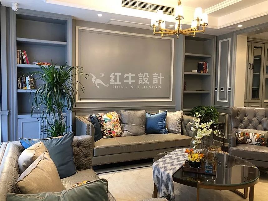 南京東墅山莊360㎡現(xiàn)代美式輕奢--設計師帶你欣賞完工別墅04客廳效果