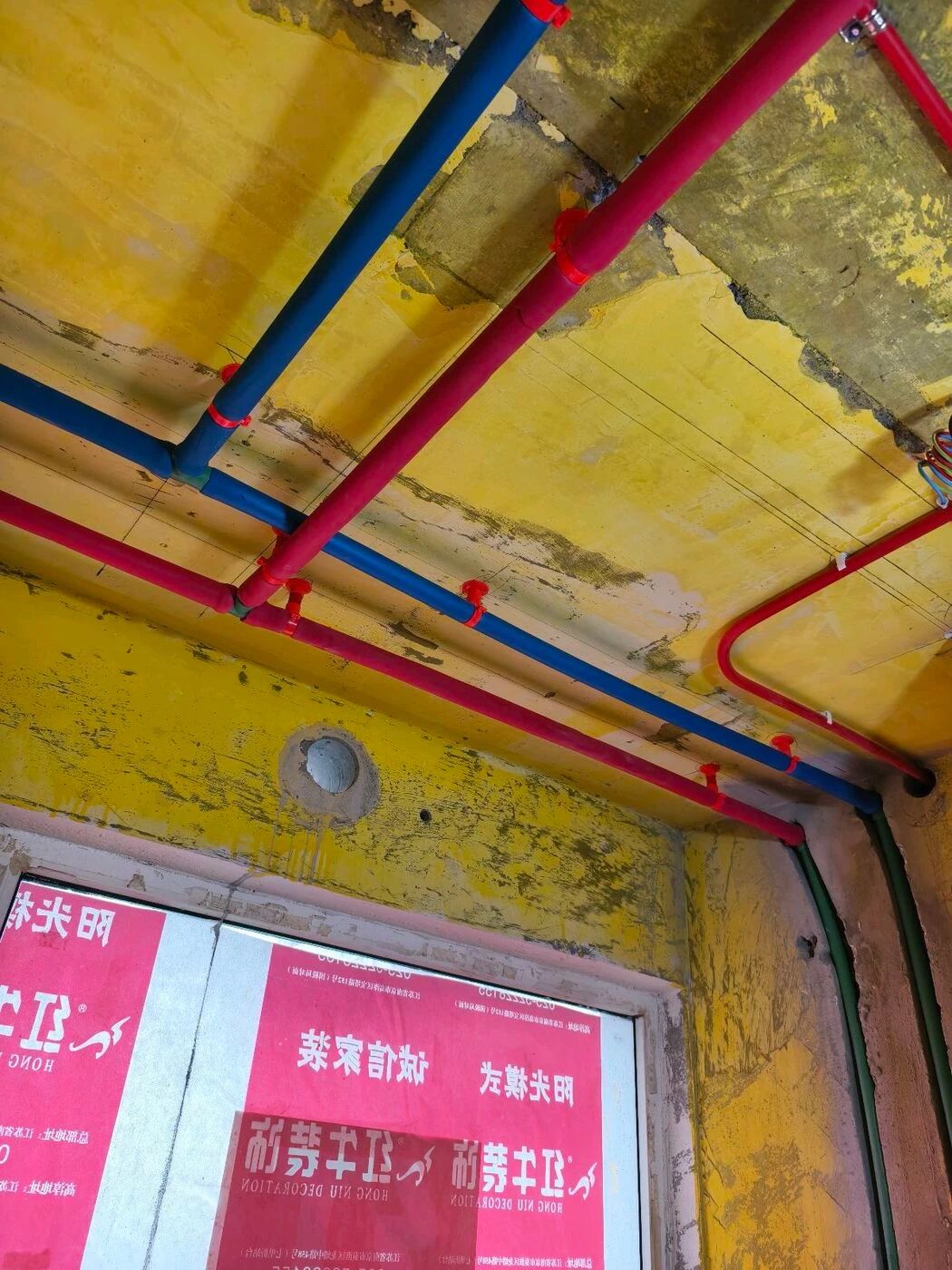 南京紅牛裝飾定期工地巡檢，以專業(yè)和熱情回饋每一份信任！09