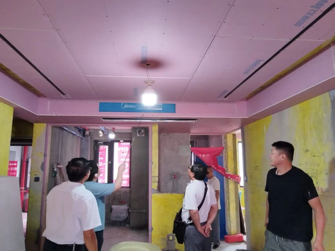 工地突擊巡檢：嚴(yán)苛落實工藝標(biāo)準(zhǔn)，全力護航工程質(zhì)量！