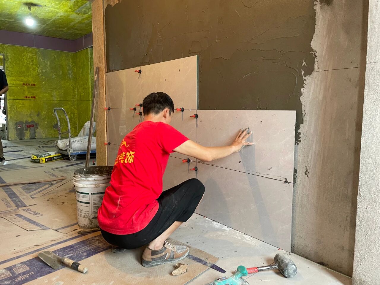 工地巡檢：雙節(jié)同慶，品質同行，嚴把每一道工序，用心守護夢想家！12