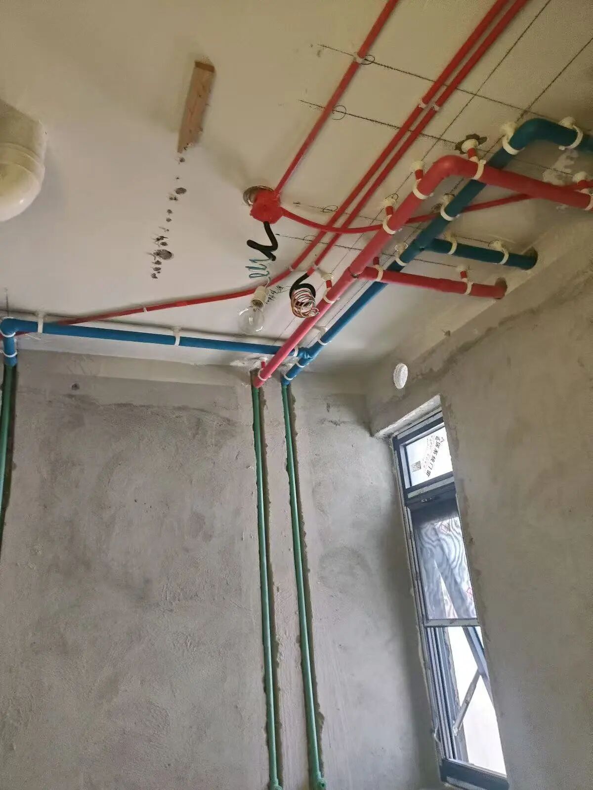 工地巡檢：步履不停，以行動(dòng)兌現(xiàn)品質(zhì)承諾，嚴(yán)格把控每一環(huán)！